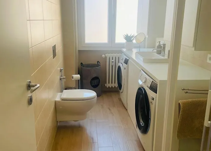 Lakeview Escape Apartment *